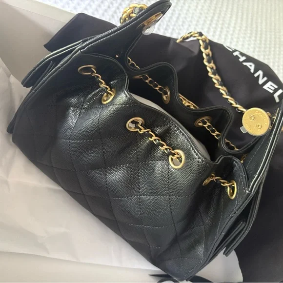 2026 New CHANEL 25 Mini Black Quilted Leather Bag with Gold Chain and CC Charm - Picture 2 of 9